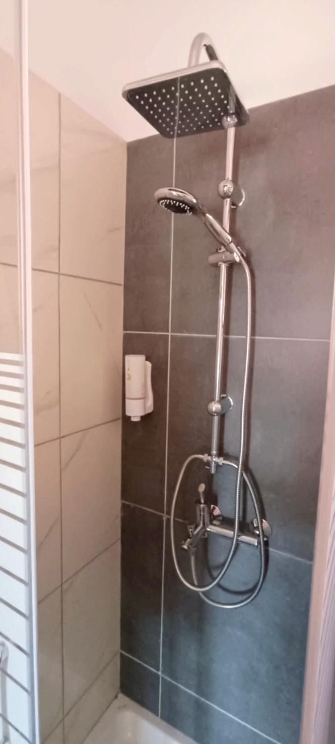 A & K Vacation House 瓦若斯 外观 照片